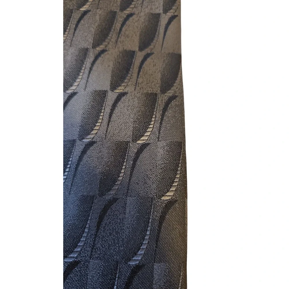 David‎ Taylor Designer Polyester Tie Gray Geometric Necktie Made in USA Business